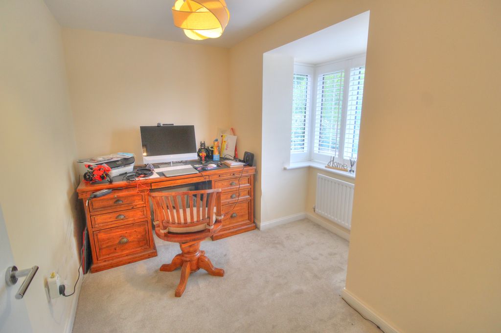 Additional image 7 of 5 bed detached house for saleVanneck Close, Kidderminster DY11