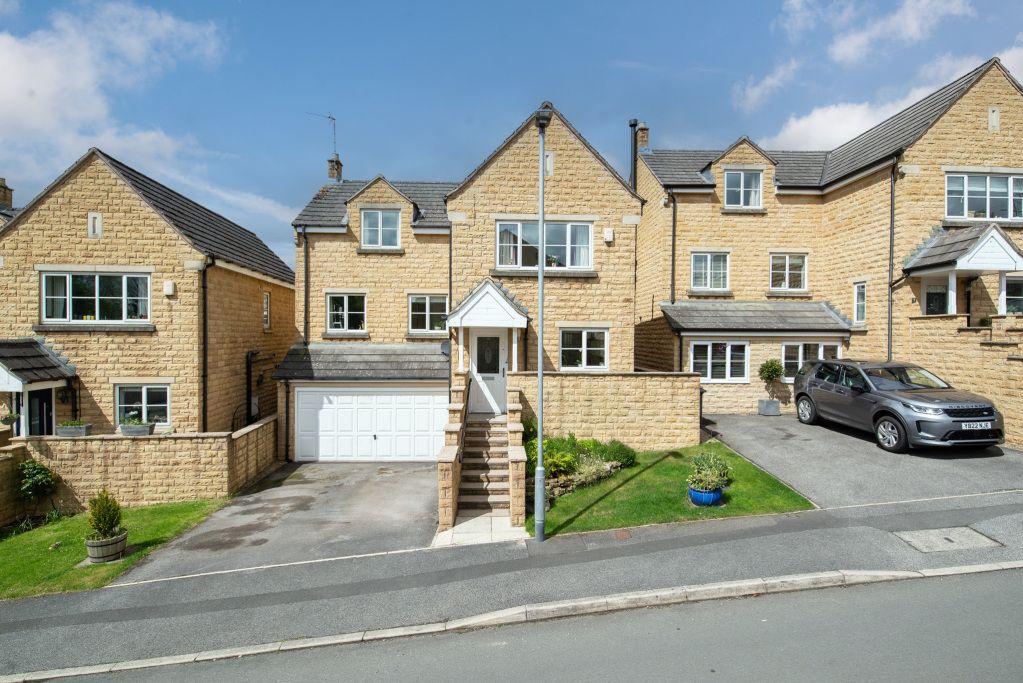 4 bed detached house for saleMayhall Avenue, East Morton, West Yorkshire BD20