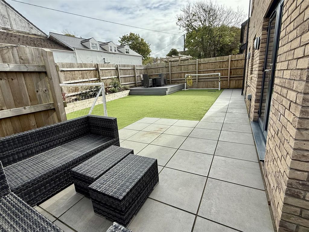 Additional image 37 of 4 bed detached house for saleGerddi Gwenllian, Mynyddygarreg, Kidwelly SA17