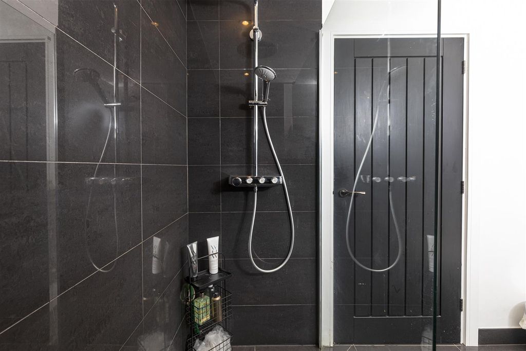 Additional image 34 of 4 bed detached house for saleOakfield Road, Birkby, Huddersfield HD2