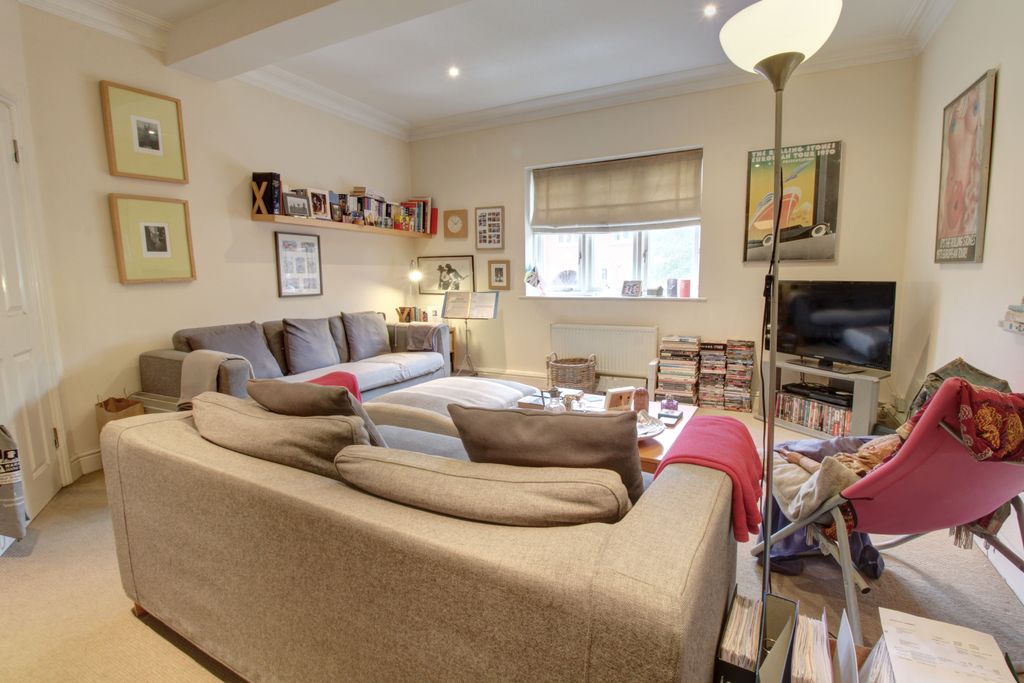 Additional image 2 of 3 bed flat for saleDevereaux Court, Ipswich IP4