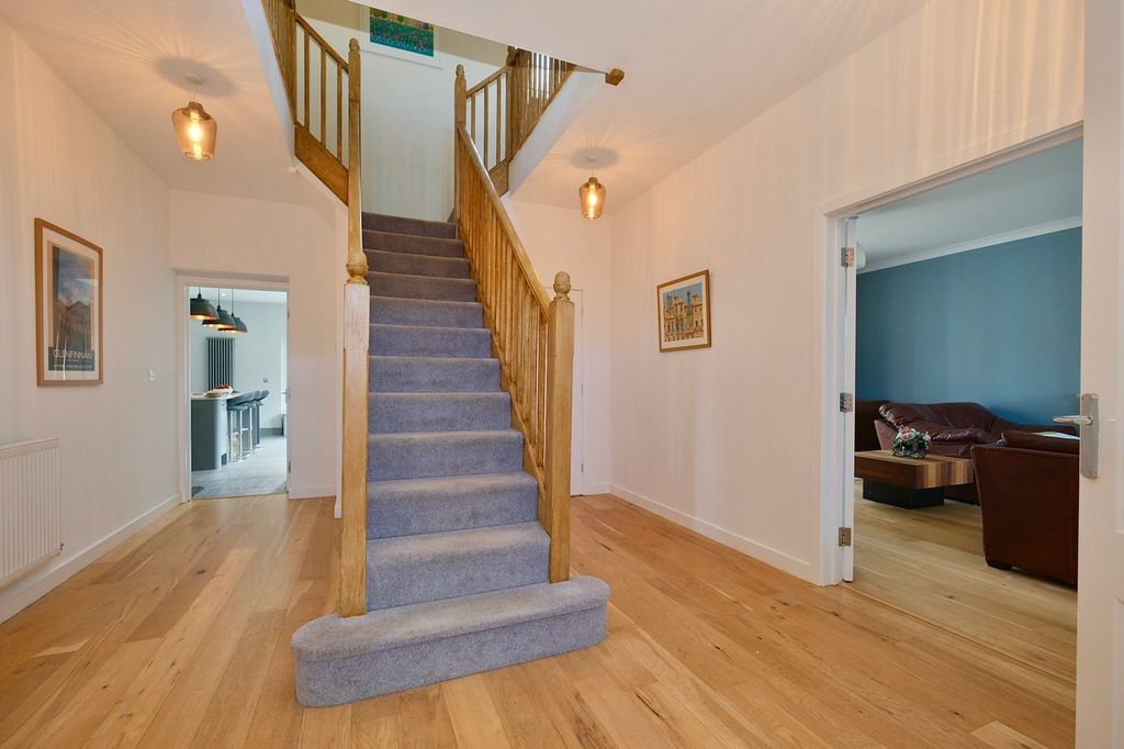 Additional image 9 of 6 bed detached house for saleJarwood Walk, Godmanchester, Huntingdon PE29