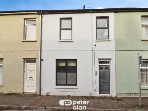 Elm Street, Cardiff CF24