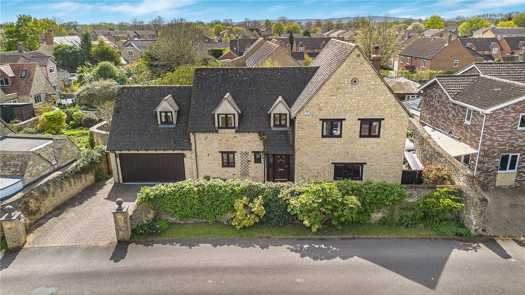 6 bed detached house for saleCourt Close, Kidlington OX5