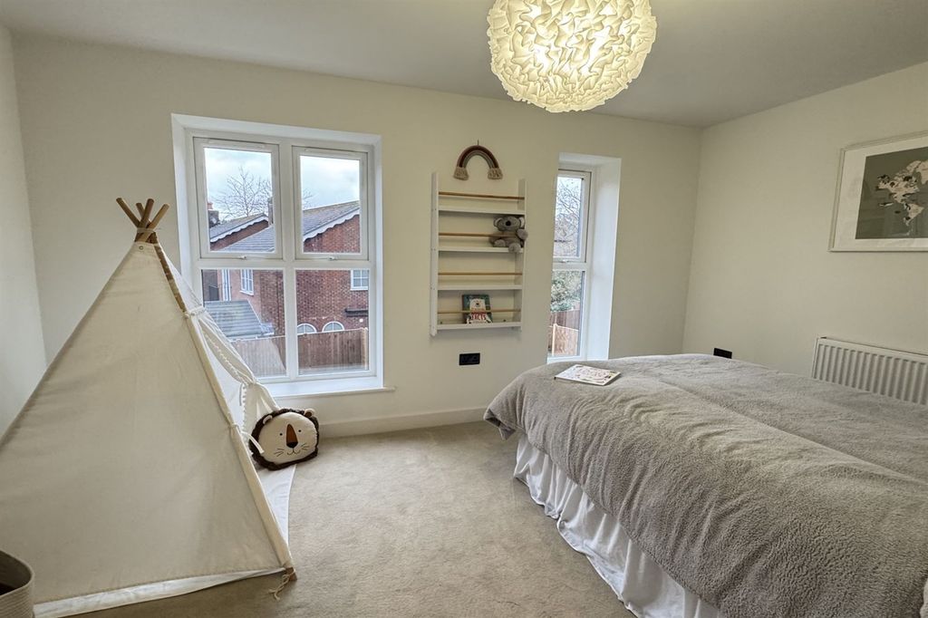 Additional image 12 of 4 bed property for saleChurch Mead, Greater Manchester SK14