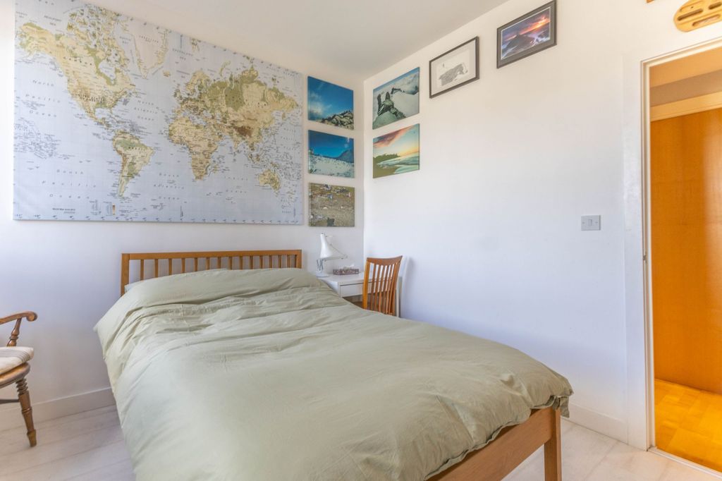 Additional image 8 of 2 bed flat for sale403 Sand Aire House Stramongate, Kendal LA9