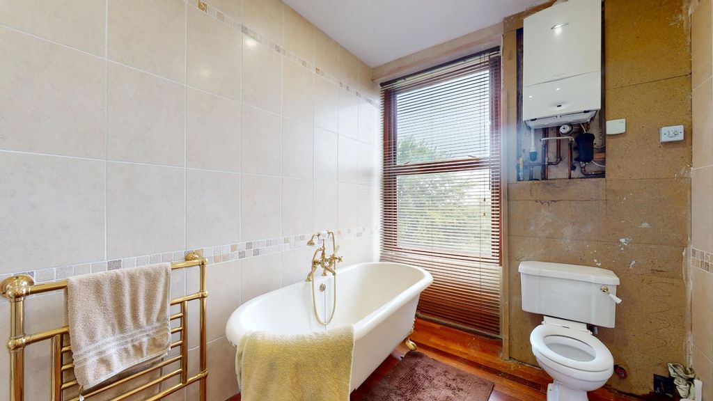 Additional image 7 of 2 bed flat for saleCrossbeck Road, Ilkley LS29