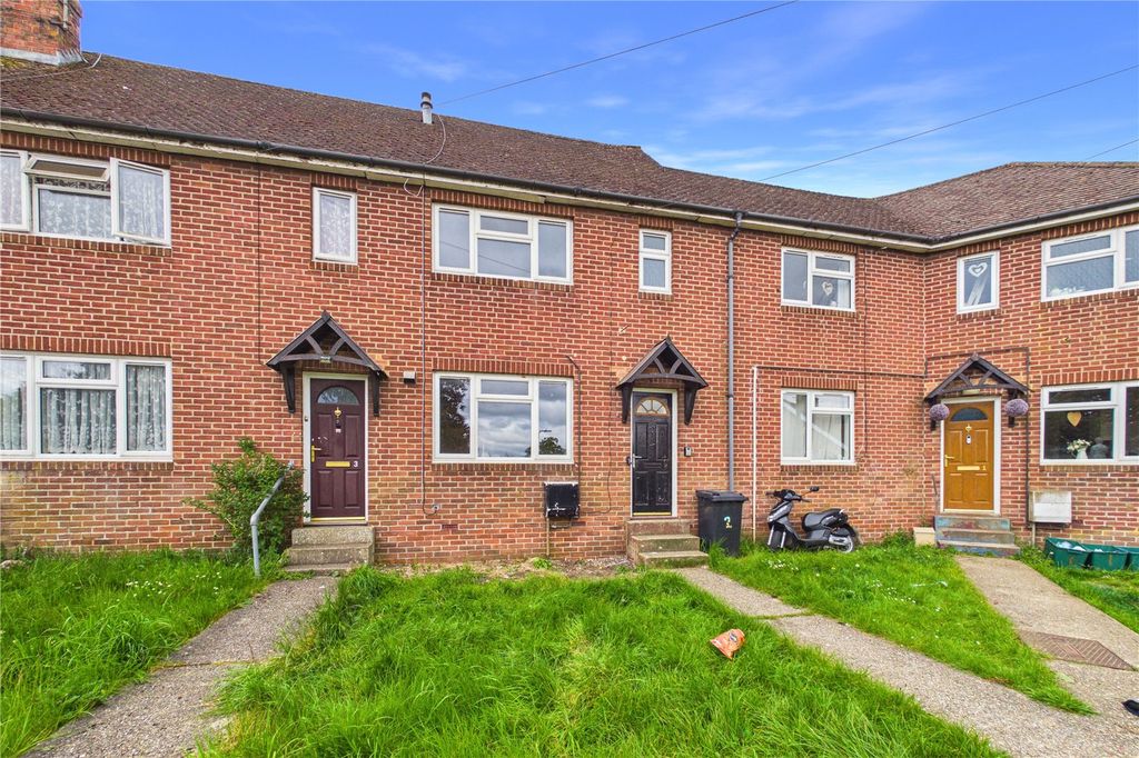 2 bed terraced house for saleMoores Place, Hungerford, Berkshire RG17