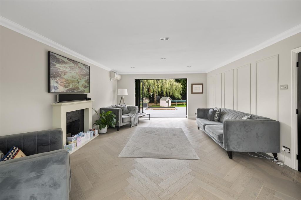 Additional image 2 of 4 bed detached house for salePotters Cross, Iver SL0