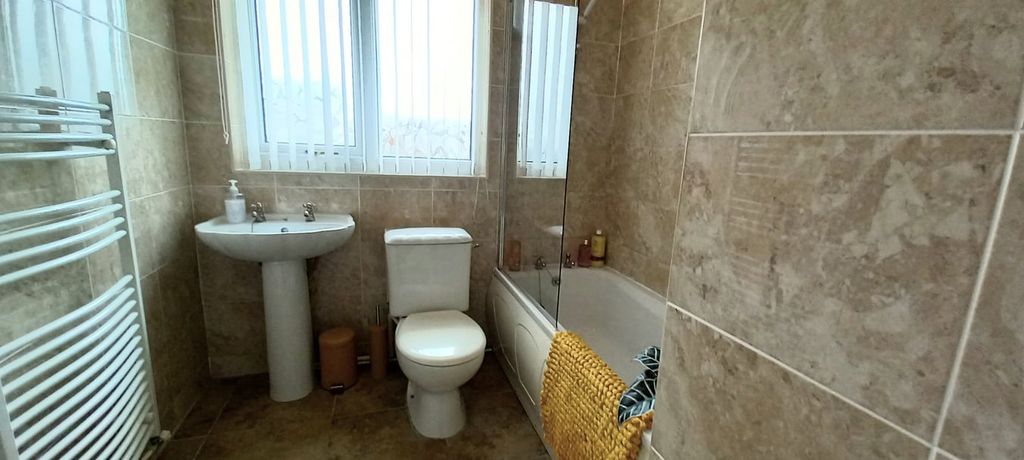 Additional image 8 of 4 bed detached house for saleMeinciau Road, Mynyddygarreg, Kidwelly SA17