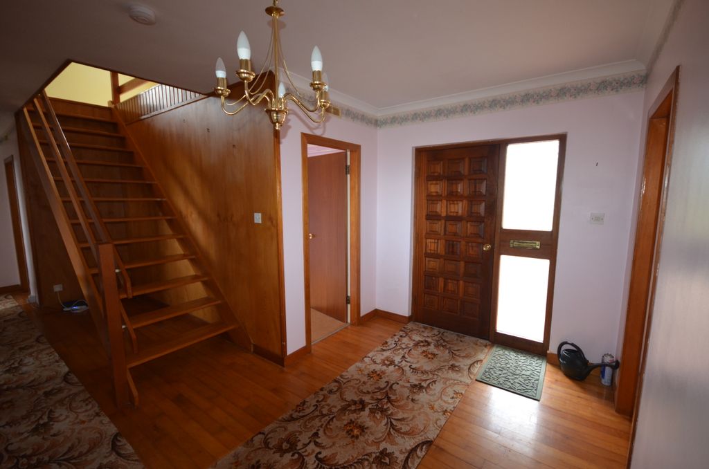 6 bed detached house for saleTong HS2 photo 4