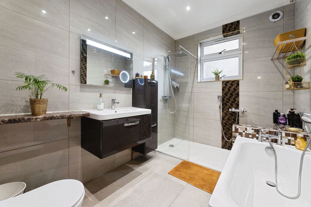 Additional image 4 of 7 bed semi-detached house for saleGrosvenor Road, Ilford IG1