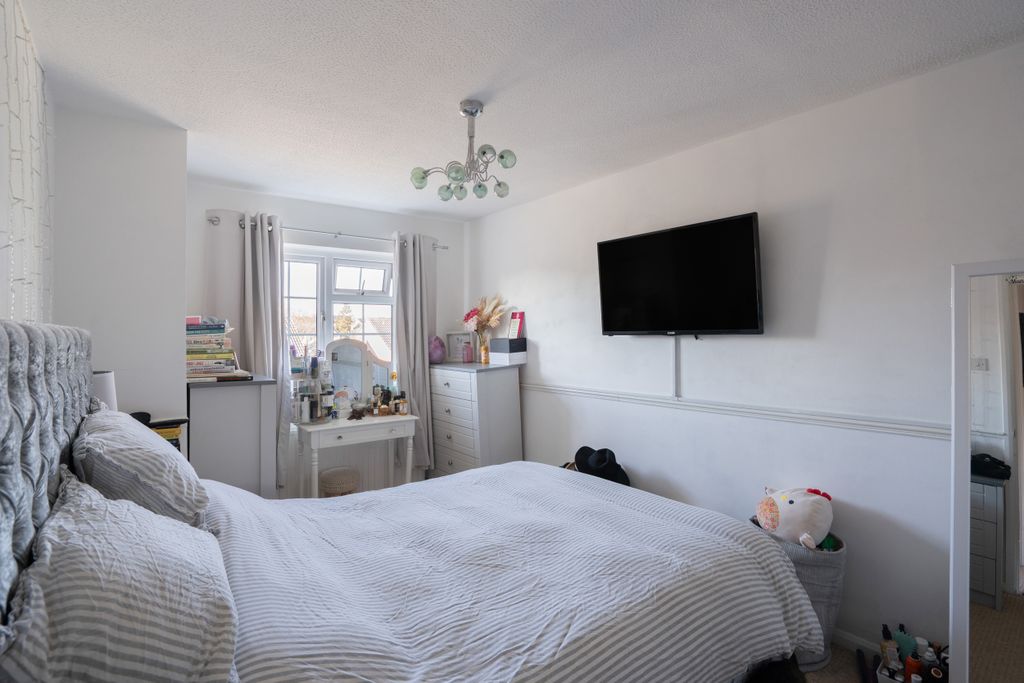 Additional image 7 of 4 bed semi-detached house for saleMorley Place, Hungerford RG17