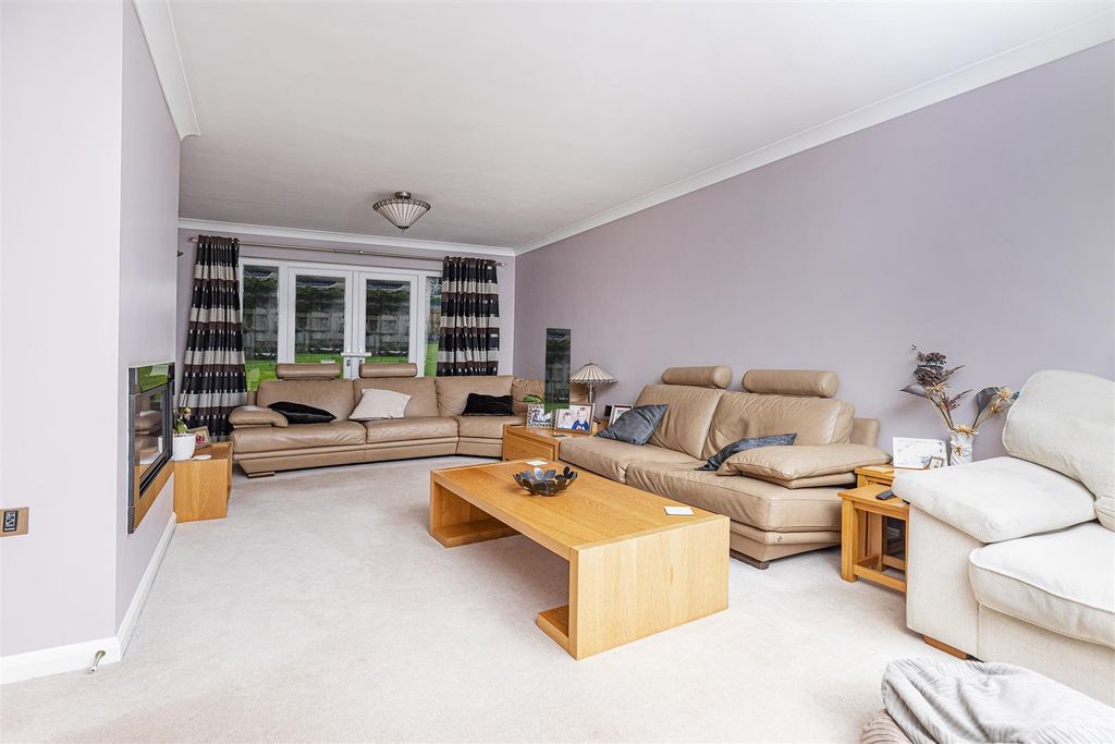 Additional image 13 of 5 bed detached house for saleThe Ghyll, Fixby, Huddersfield HD2