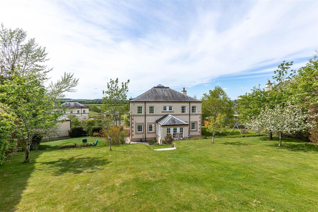 Additional image 2 of 5 bed detached house for sale33 Bowmont Court, Heiton, Kelso TD5