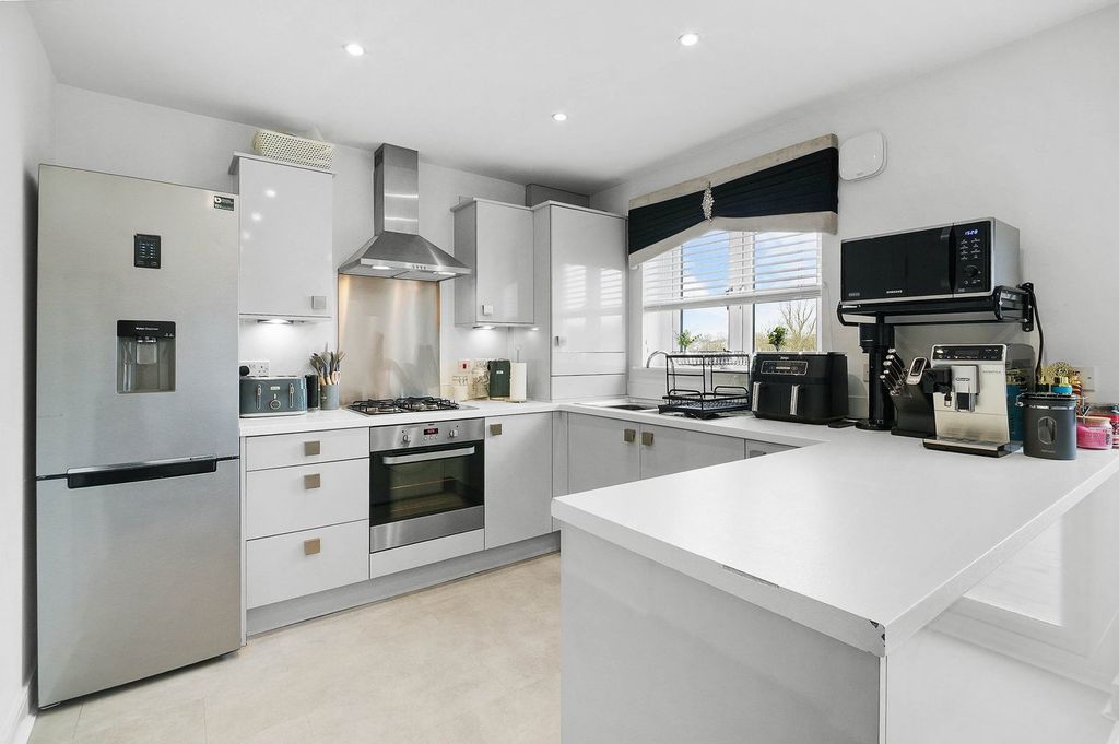 Additional image 2 of 3 bed villa for saleJoan Kelly Place, Irvine KA11