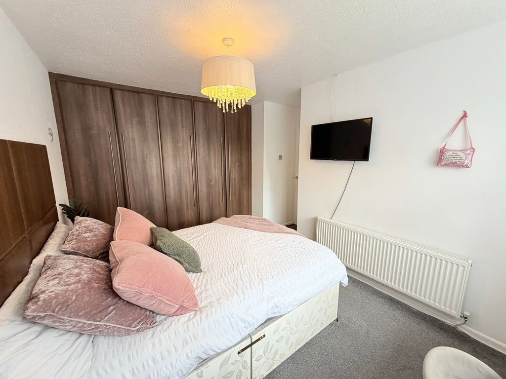 Additional image 15 of 3 bed town house for saleGrange Close, Hyde SK14