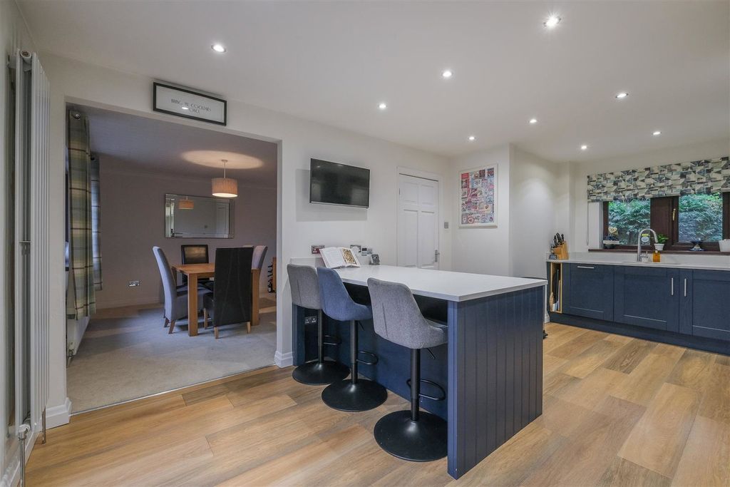 Additional image 2 of 4 bed detached house for salePrince Wood Lane, Huddersfield HD2