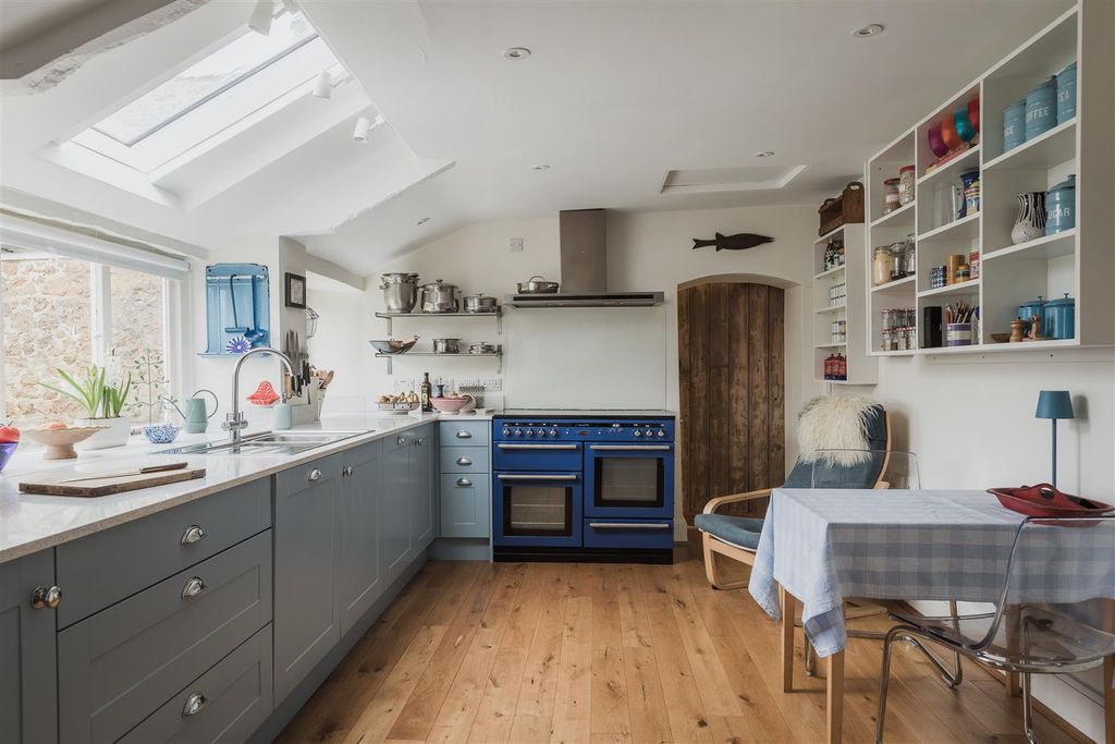 Additional image 3 of 4 bed semi-detached house for saleEast Street, Ilminster TA19