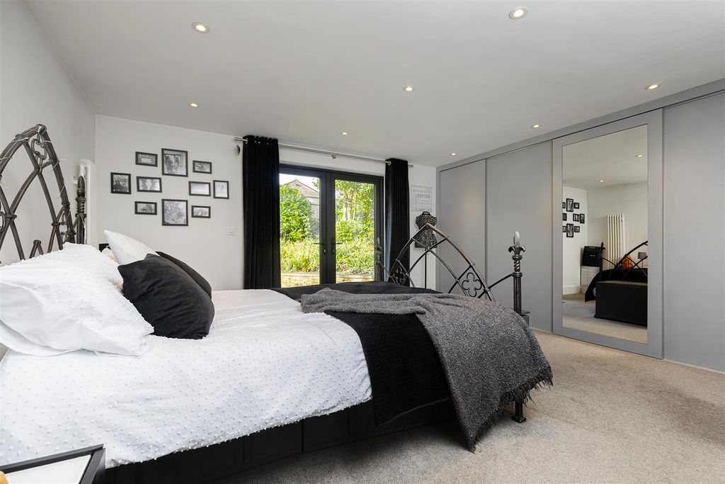 Additional image 32 of 4 bed detached house for saleOakfield Road, Birkby, Huddersfield HD2
