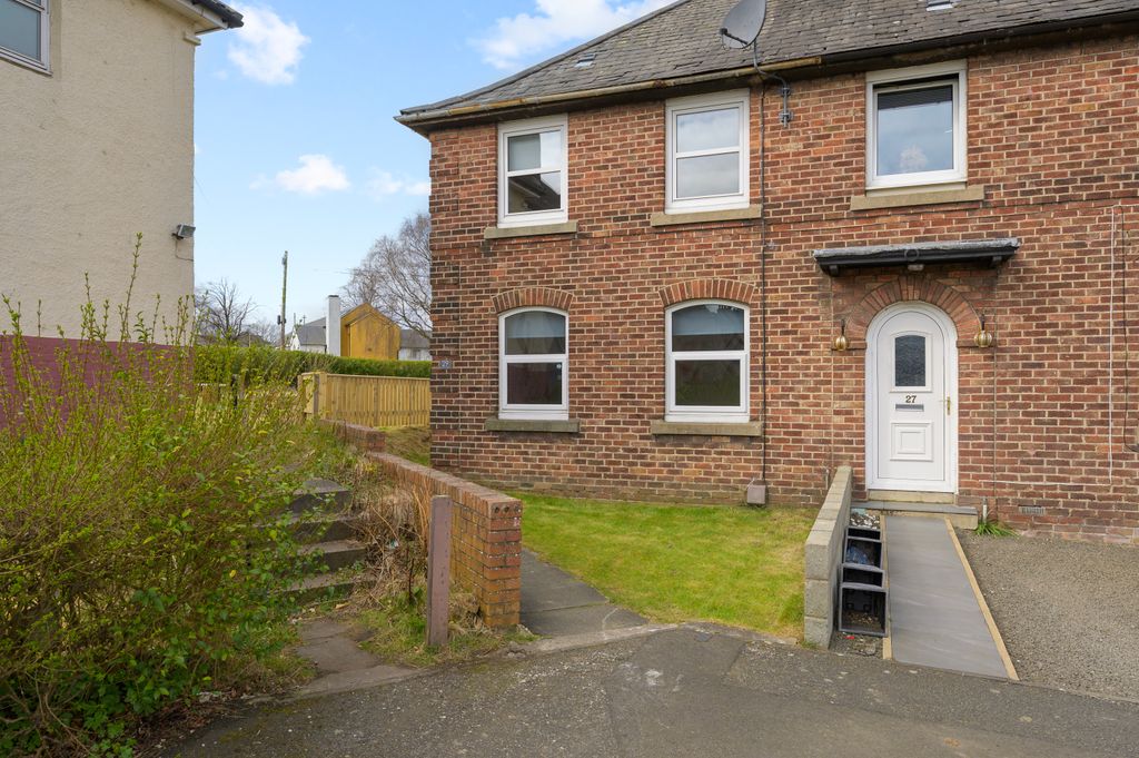 3 bed end terrace house for sale29 Newton Place, Rosyth KY11