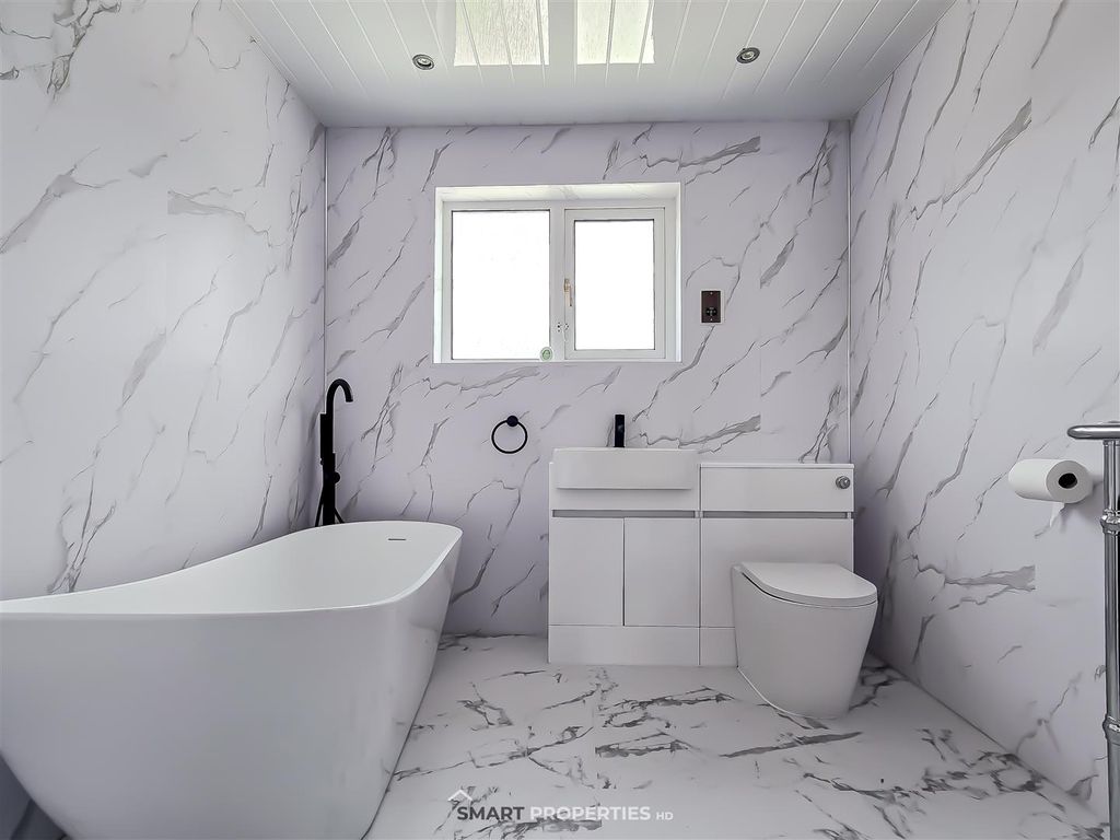 Additional image 53 of 5 bed detached house for saleGreenroyd Croft, Huddersfield HD2