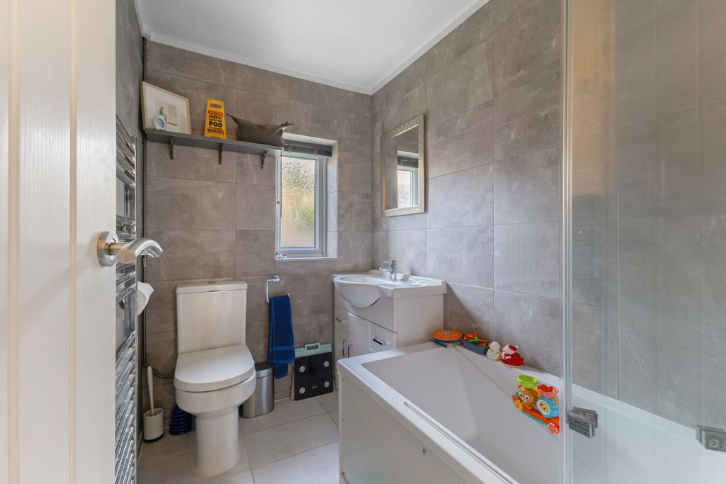 Additional image 13 of 3 bed semi-detached bungalow for salePriory Avenue, Hungerford RG17