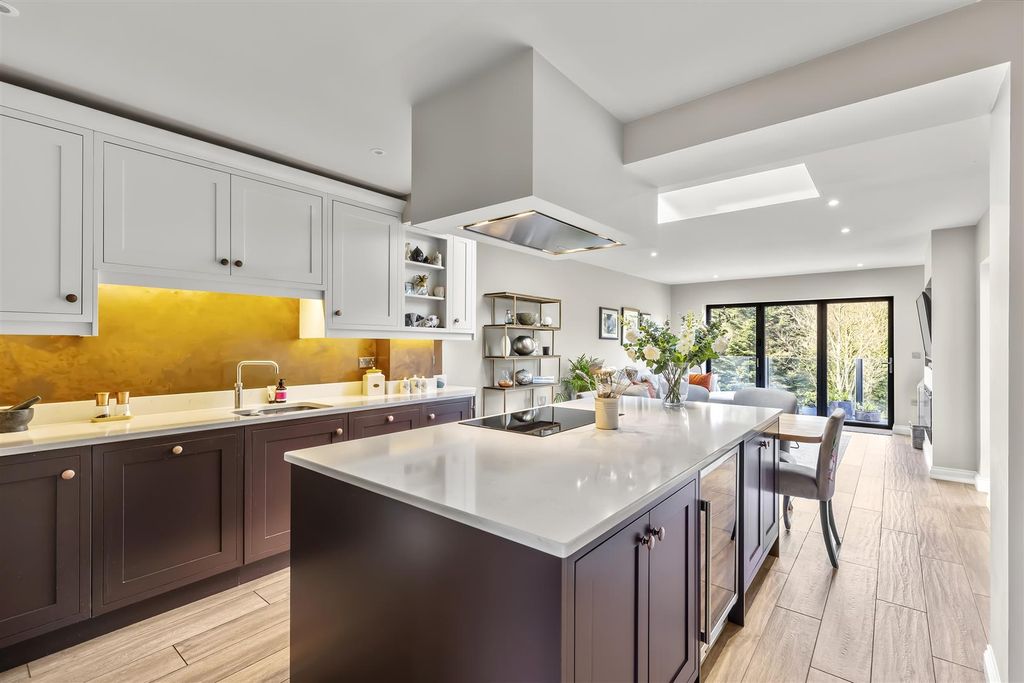 Additional image 2 of 4 bed detached house for saleLeeds Road, Ilkley LS29
