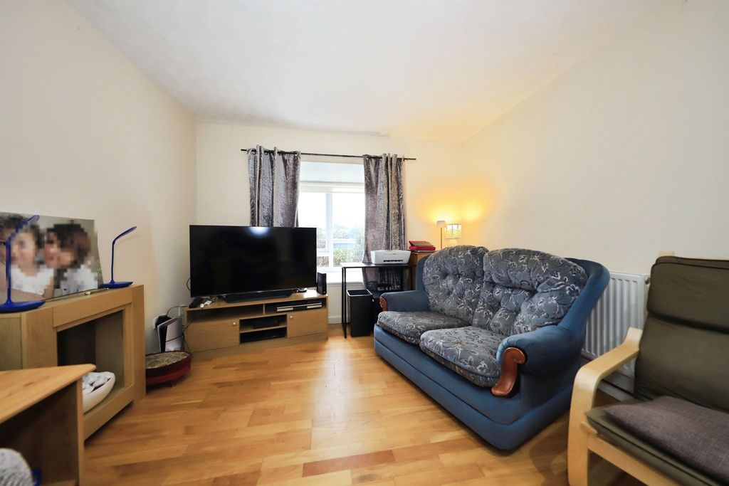 Additional image 3 of 2 bed flat for saleBaxter Gardens, Kidderminster DY10