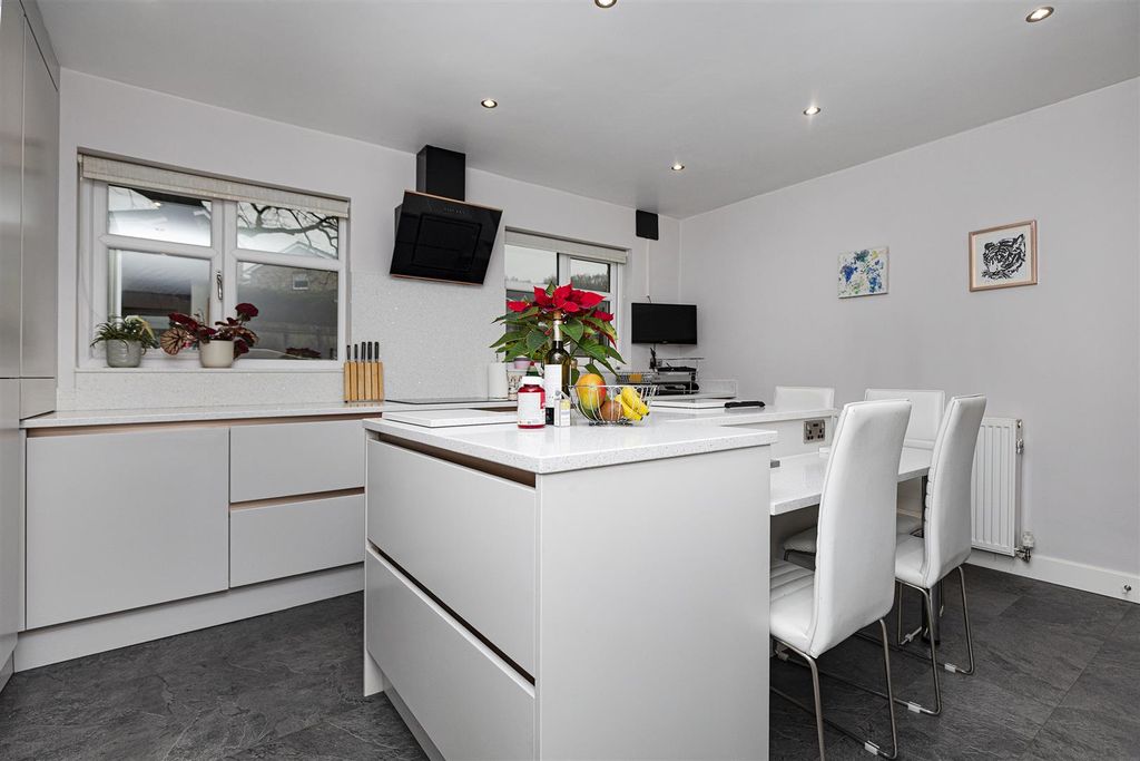 Additional image 9 of 5 bed detached house for saleThe Ghyll, Fixby, Huddersfield HD2