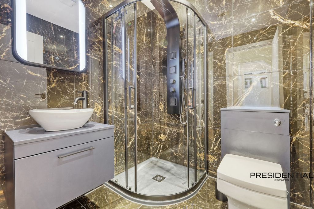 Additional image 16 of 5 bed property for saleKenwood Gardens, Gants Hill IG2