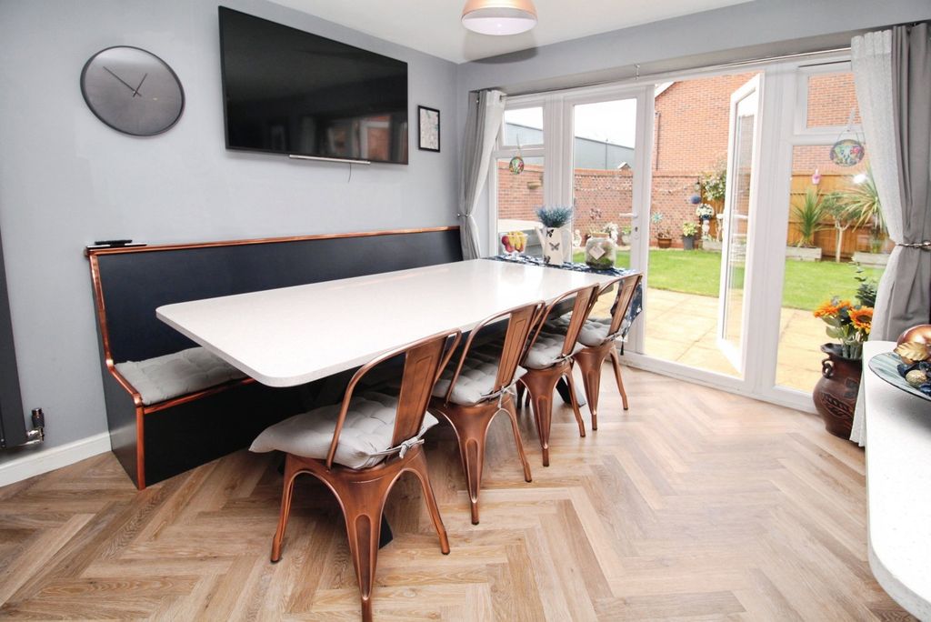 Additional image 10 of 5 bed detached house for saleCrosbie Grove, Silverwoods, Kidderminster DY11
