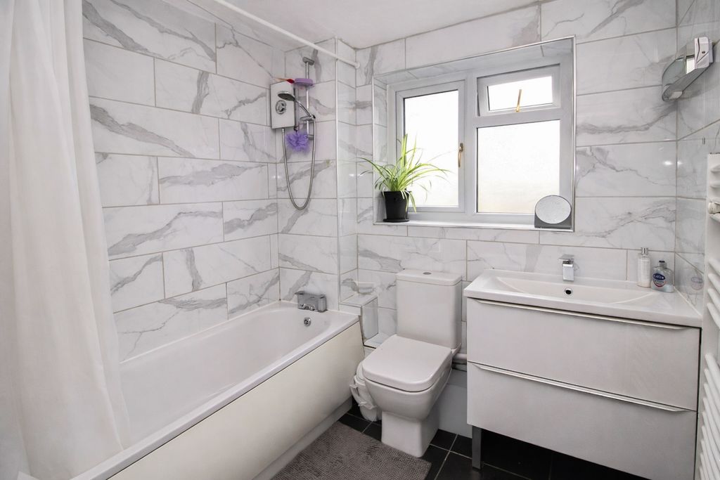 Additional image 12 of 4 bed detached house for saleOak Grove, Kidderminster DY10