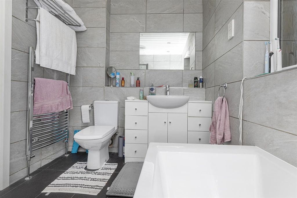 Additional image 29 of 5 bed detached house for saleThe Ghyll, Fixby, Huddersfield HD2