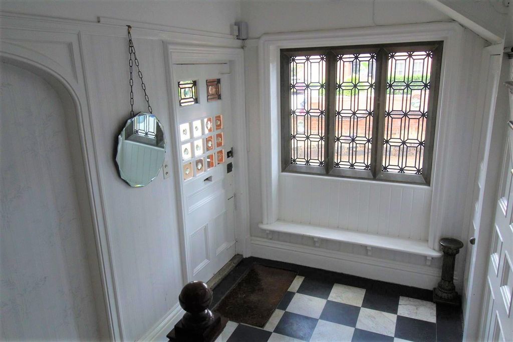 Additional image 18 of 2 bed flat for saleWesterfield Road, Ipswich IP4