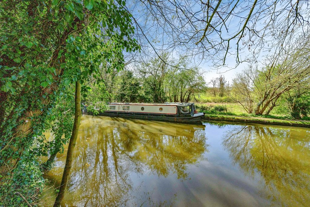 Additional image 9 of 2 bed flat for saleWharf Way, Hunton Bridge, Kings Langley WD4