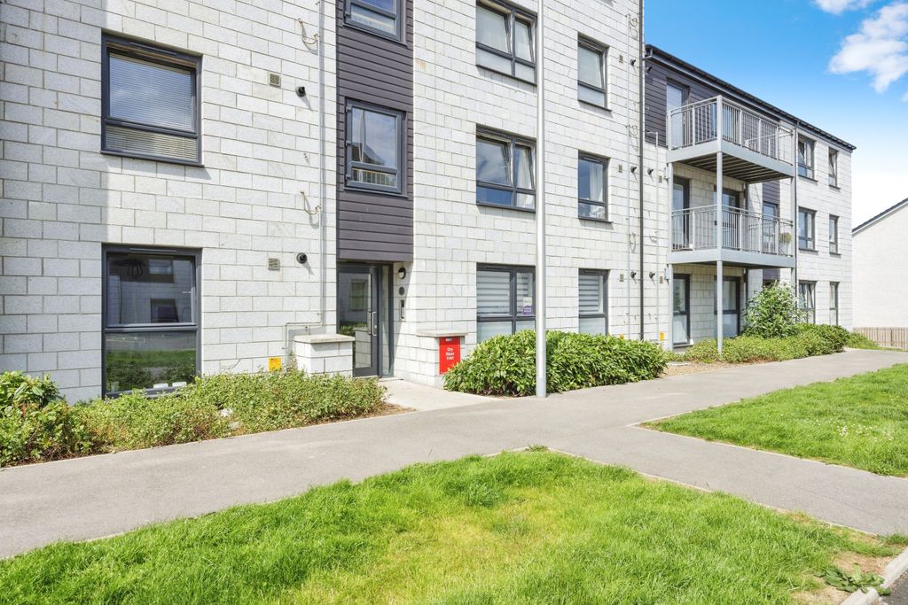 2 bed flat for saleMill Drive, Aberdeen AB21 photo 3