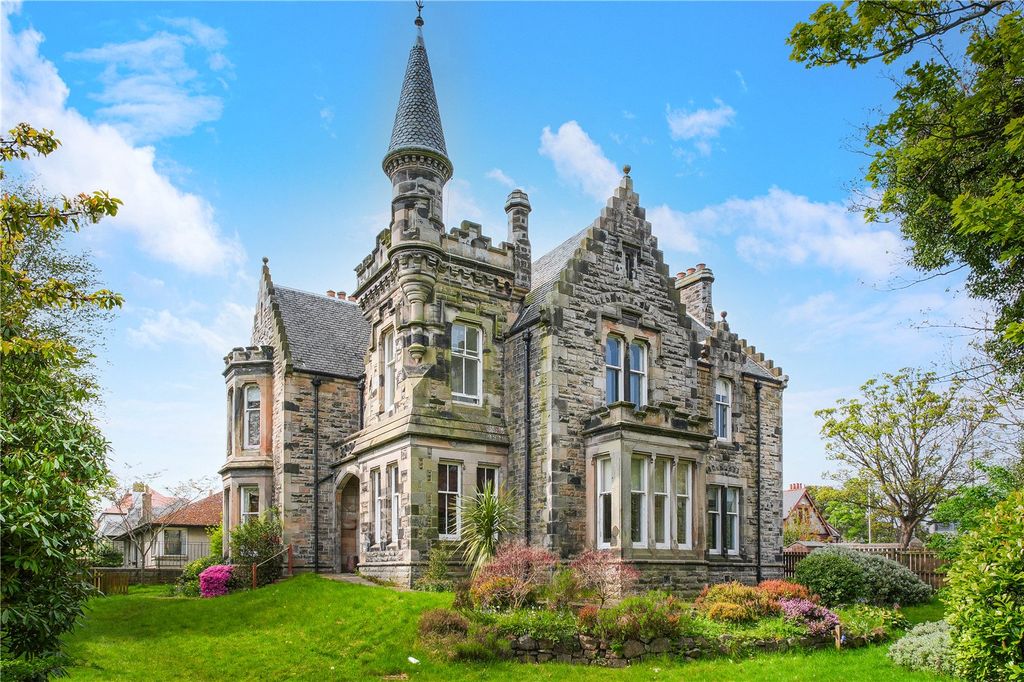 8 bed detached house for saleBennochy Road, Kirkcaldy KY2