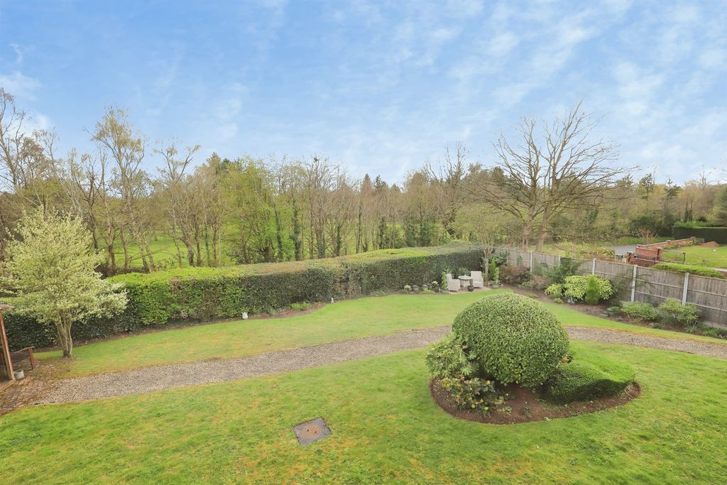 Additional image 11 of 2 bed flat for saleOldnall Road, Kidderminster DY10