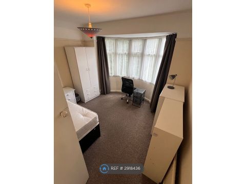 Lawley Avenue, Beeston, Nottingham NG9, Room to rent