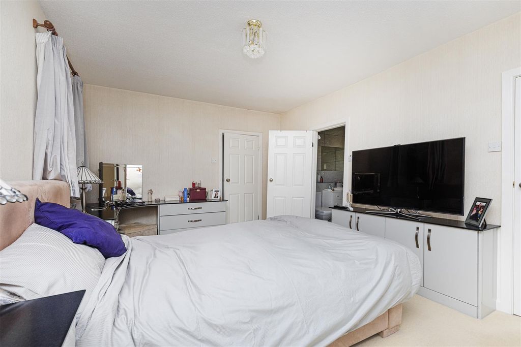 Additional image 28 of 5 bed detached house for saleThe Ghyll, Fixby, Huddersfield HD2