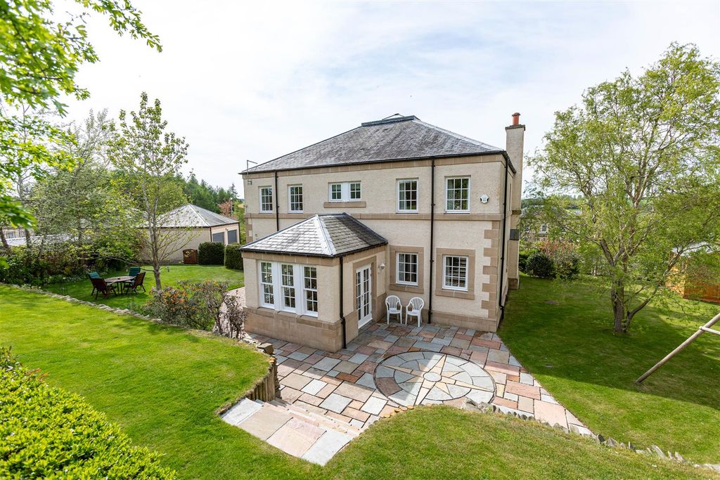 Additional image 10 of 5 bed detached house for sale33 Bowmont Court, Heiton, Kelso TD5