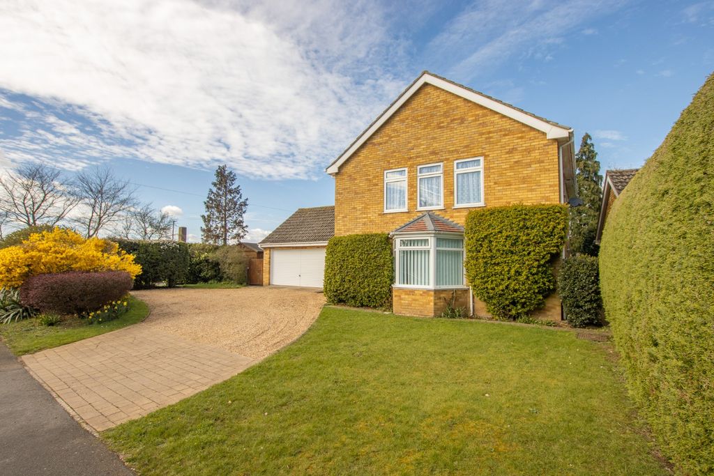 4 bed detached house for saleThe Boltons, South Wootton PE30