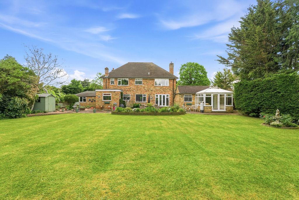 Additional image 25 of 5 bed detached house for saleNorwood Lane, Iver SL0
