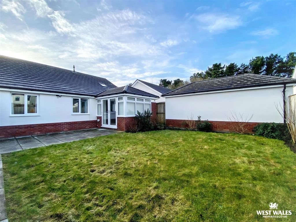 Additional image 20 of 3 bed detached bungalow for saleLlys Y Felin, Kidwelly SA17