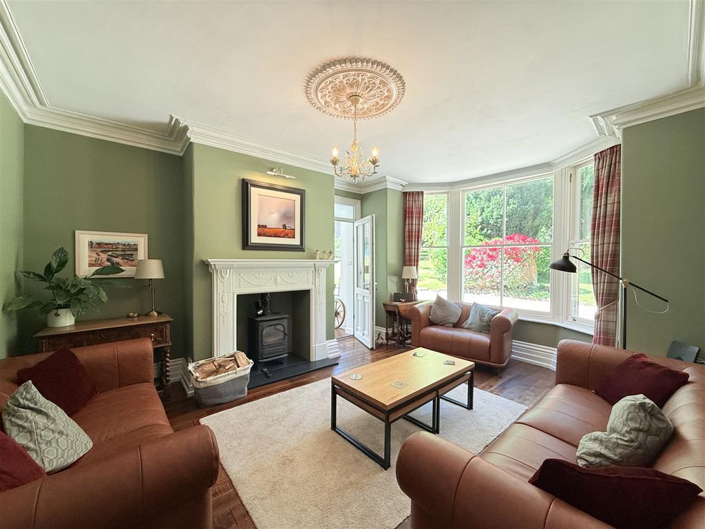 Additional image 5 of 5 bed detached house for saleGreen Lane, Gee Cross, Hyde SK14