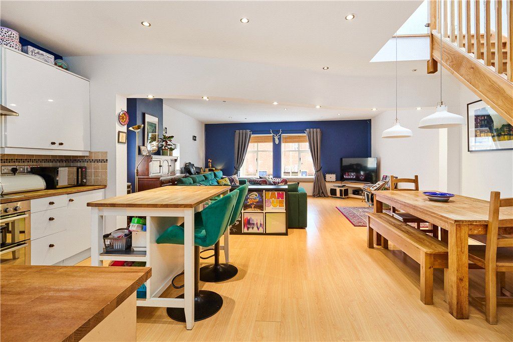 Additional image 5 of 3 bed flat for saleRailway Road, Ilkley, West Yorkshire LS29
