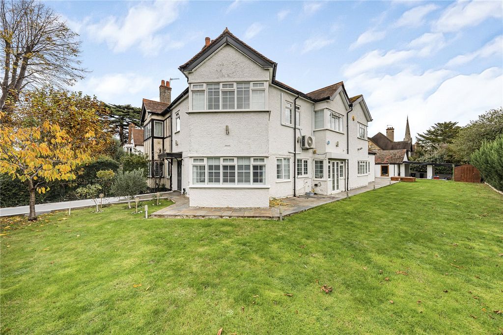 5 bed semi-detached house for saleThornbury Road, Isleworth TW7