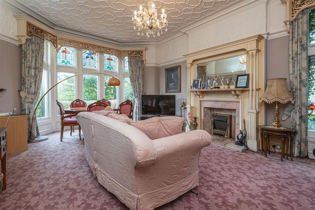 Additional image 9 of 6 bed semi-detached house for salePark Drive, Huddersfield HD1