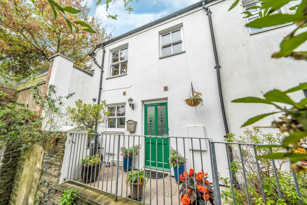 2 bed end terrace house for saleKingsbridge, Devon TQ7
